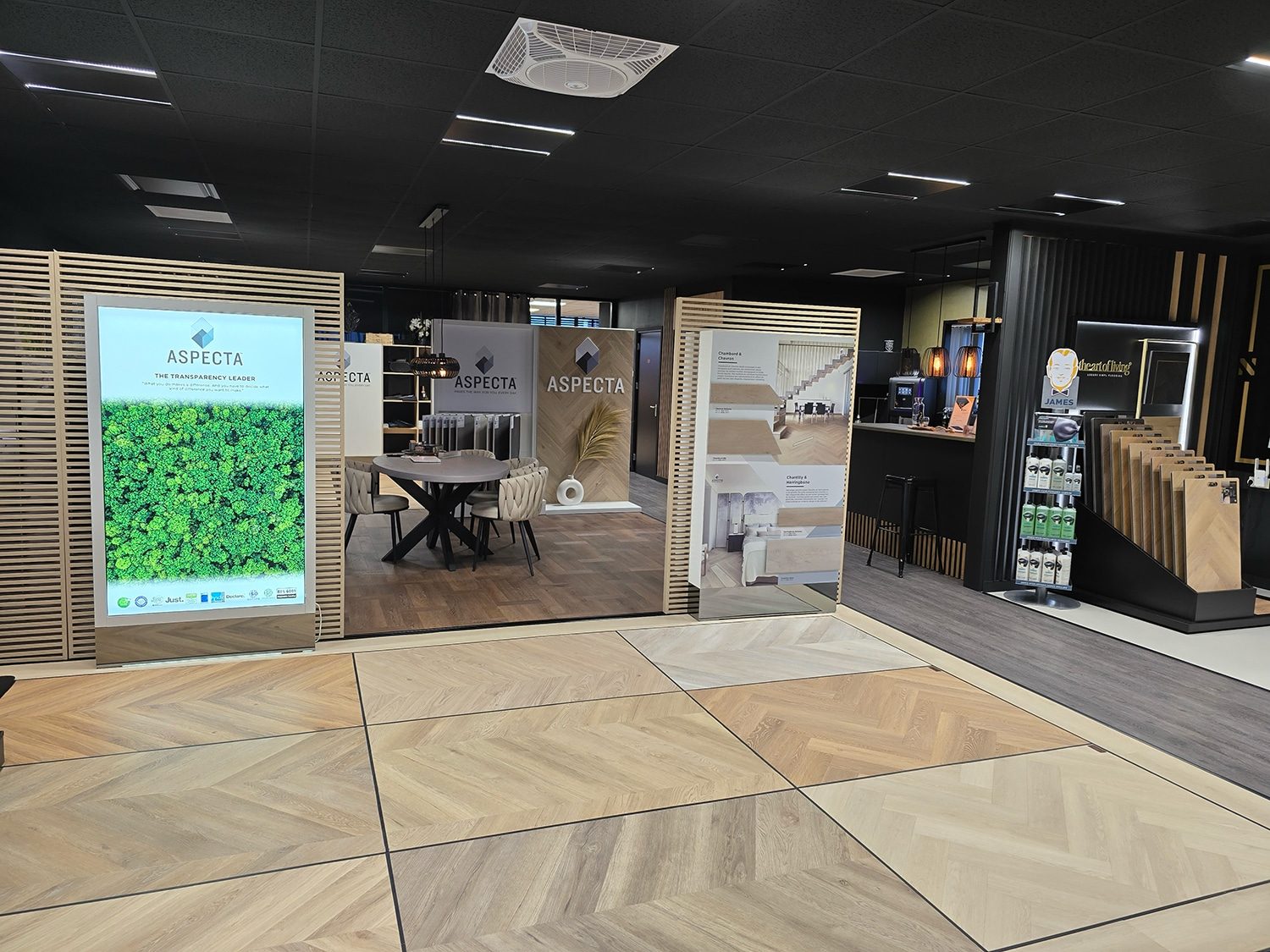 Showroom Next Level Wormerveer: detail van stalen en afwerkingen